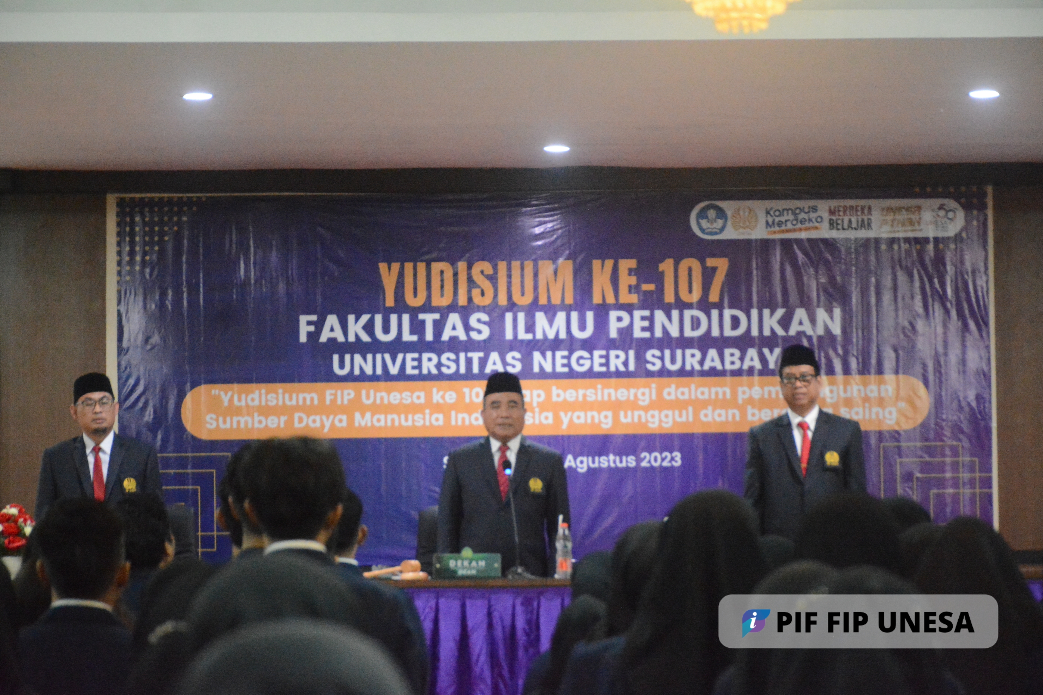 FIP UNESA Sukses Selenggarakan Yudisium ke-107: Siap Bersinergi dalam Pembangunan Sumber Daya Manusia Indonesia Yang Unggul dan Berdaya Saing Tinggi