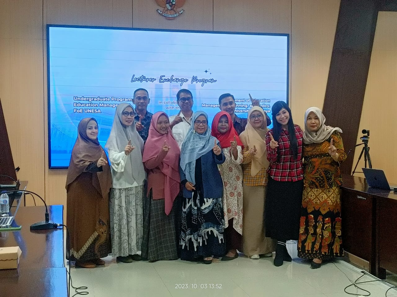 Program Studi Manajemen Pendidikan FIP UNESA Gelar Coaching Clinic Penelitian dan Publikasi Bersama University of Malaya