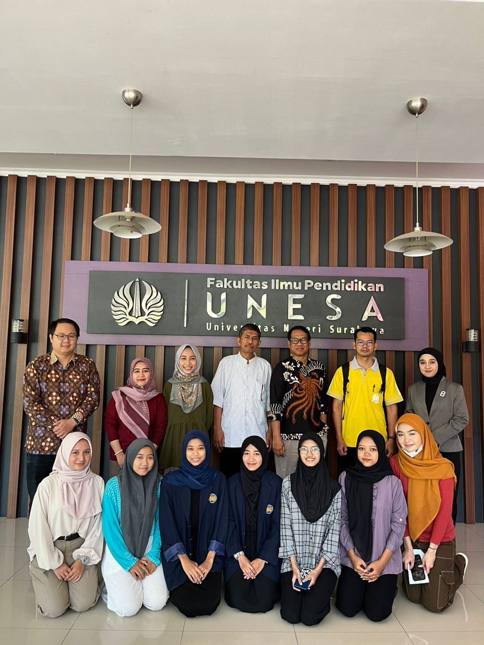 Mahasiswa FIP UNESA Berkembang di Kancah Internasional Melalui Program Student Exchange ke Thaksin University Thailand