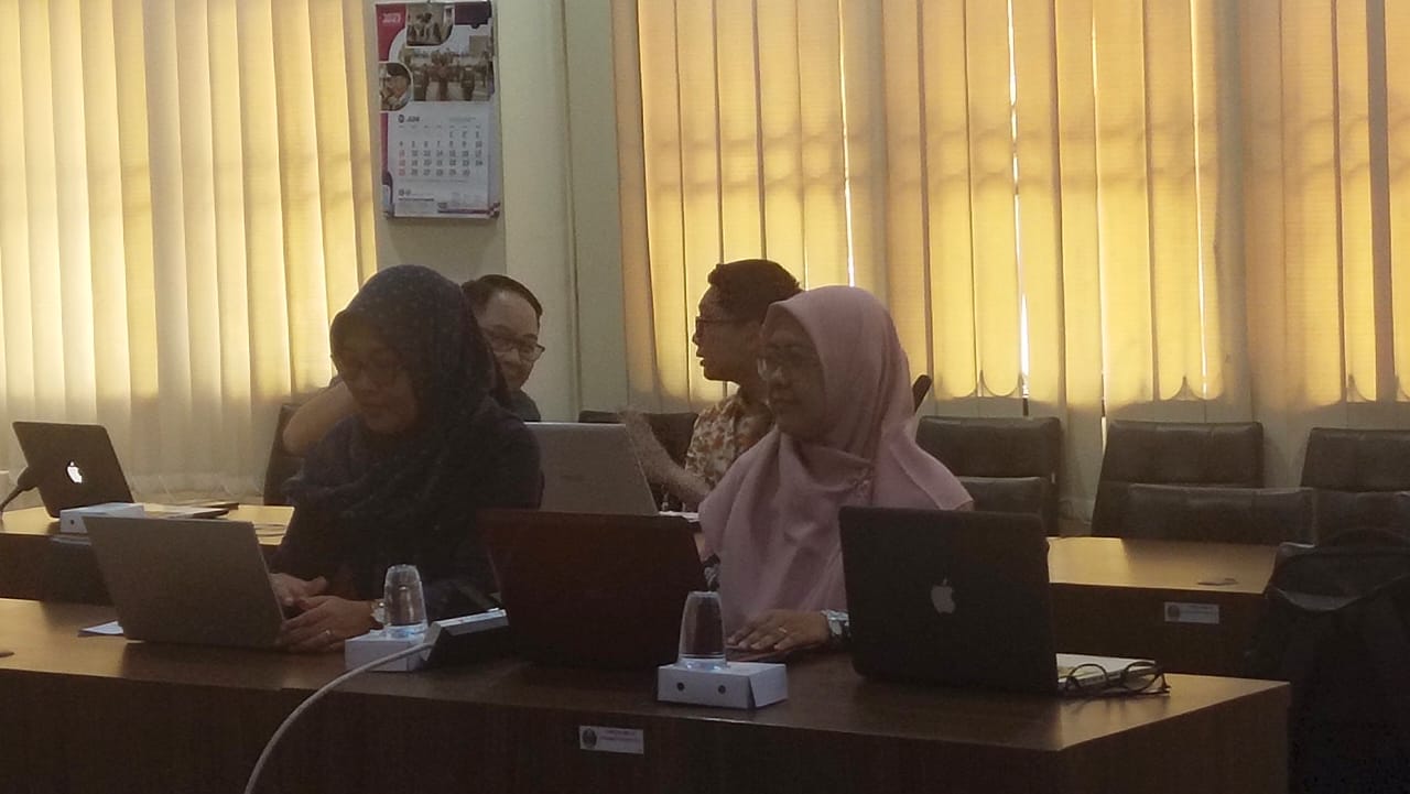 Survei Kepuasan Masyarakat Terhadap FIP UNESA Menunjukkan Peningkatan yang Menggembirakan
