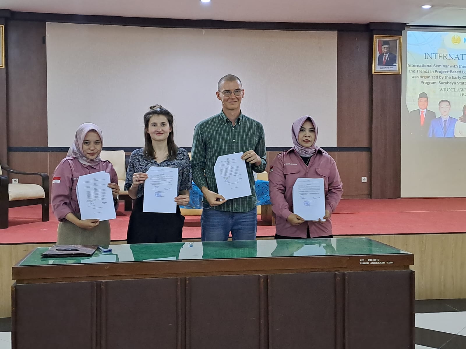 Prodi PG-PAUD FIP UNESA Adakan Seminar Internasional Bahas Sistem Pendidikan Antar Negara
