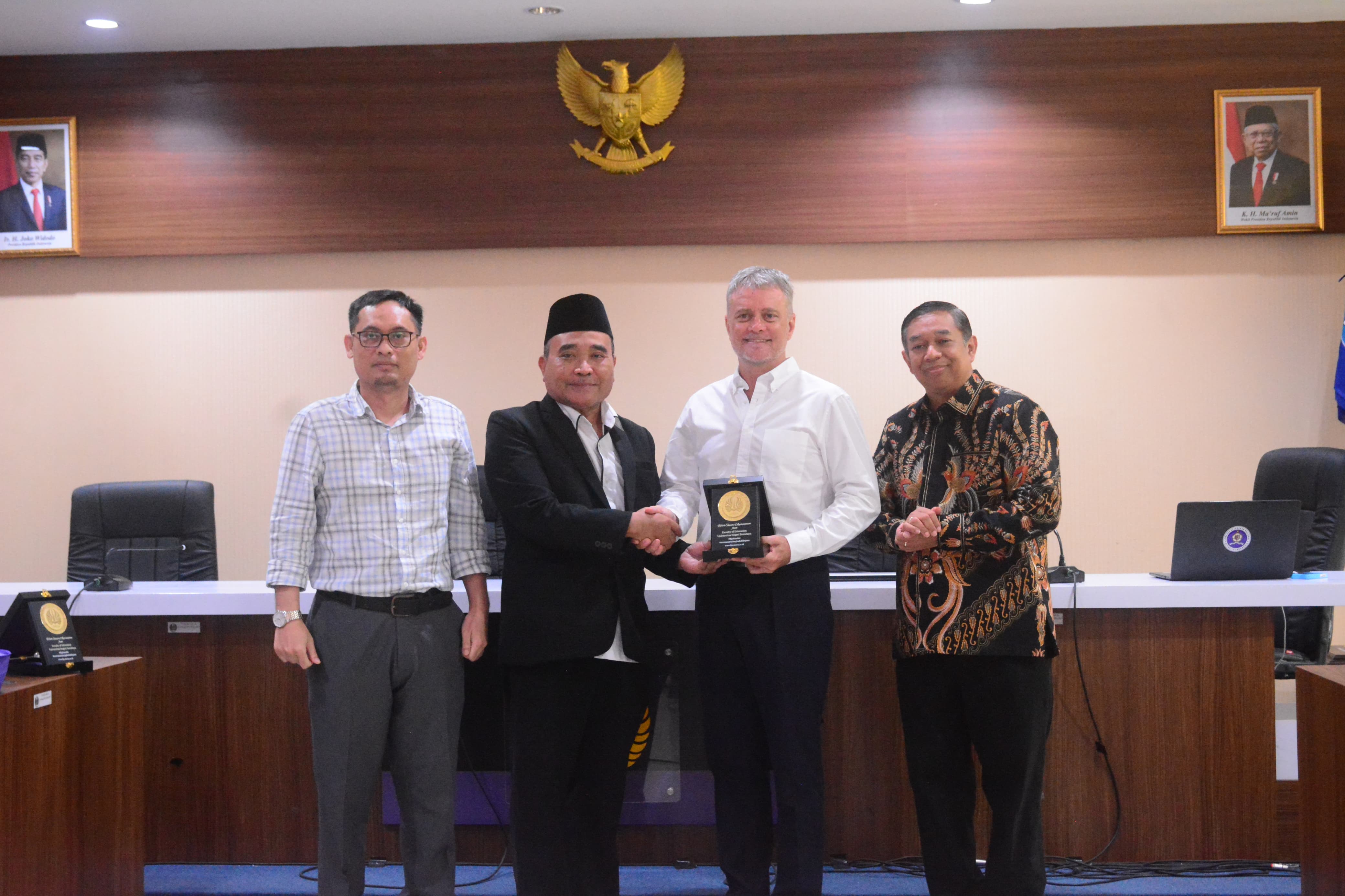 FIP UNESA Mempersembahkan Guest Lecture: Mendalami Transformative Learning untuk Pendidikan yang Lebih Bermakna