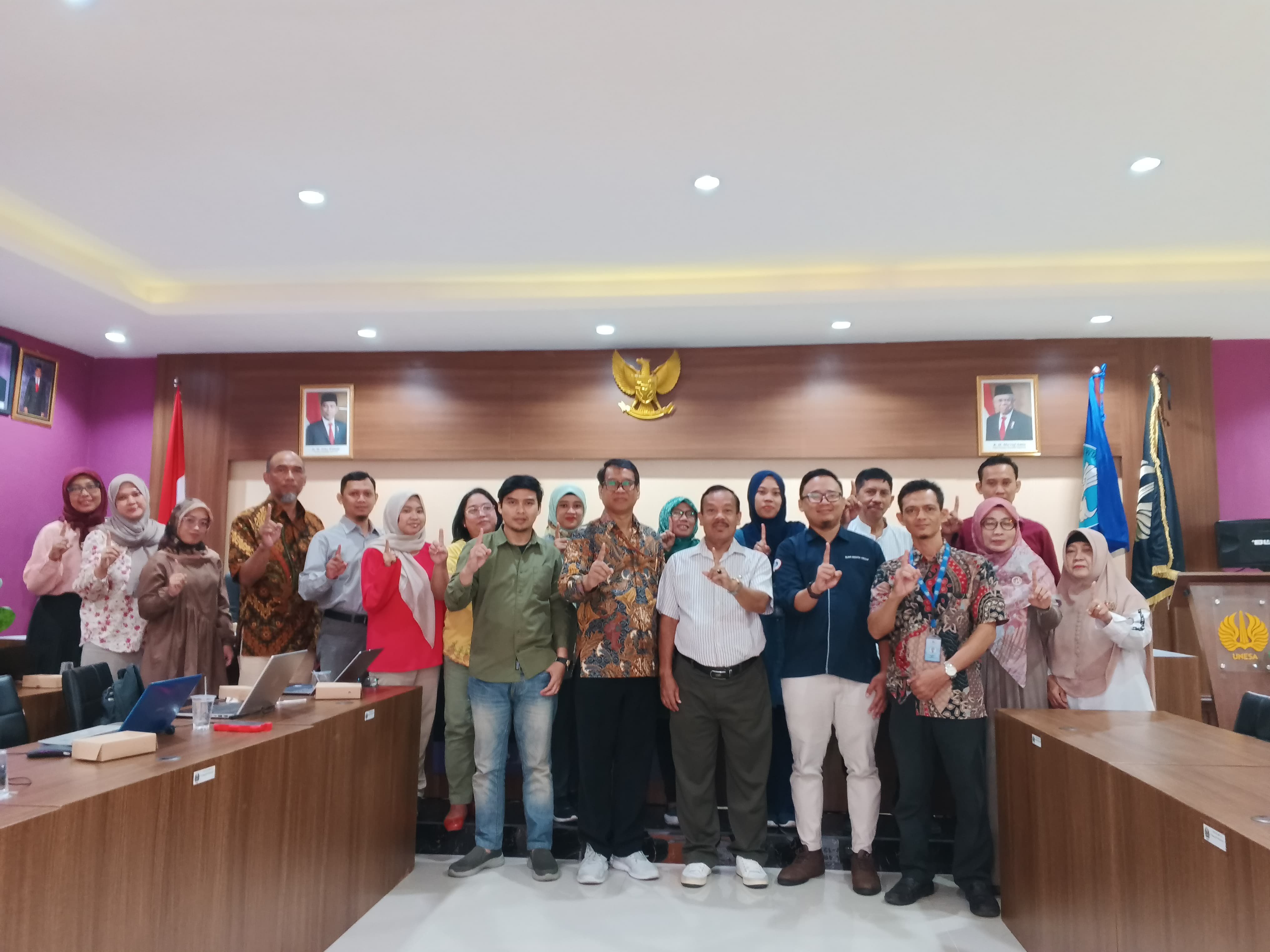 FIP UNESA Selenggarakan Pelatihan Penulisan Buku Ajar Sesuai Standar Penerbitan Nasional