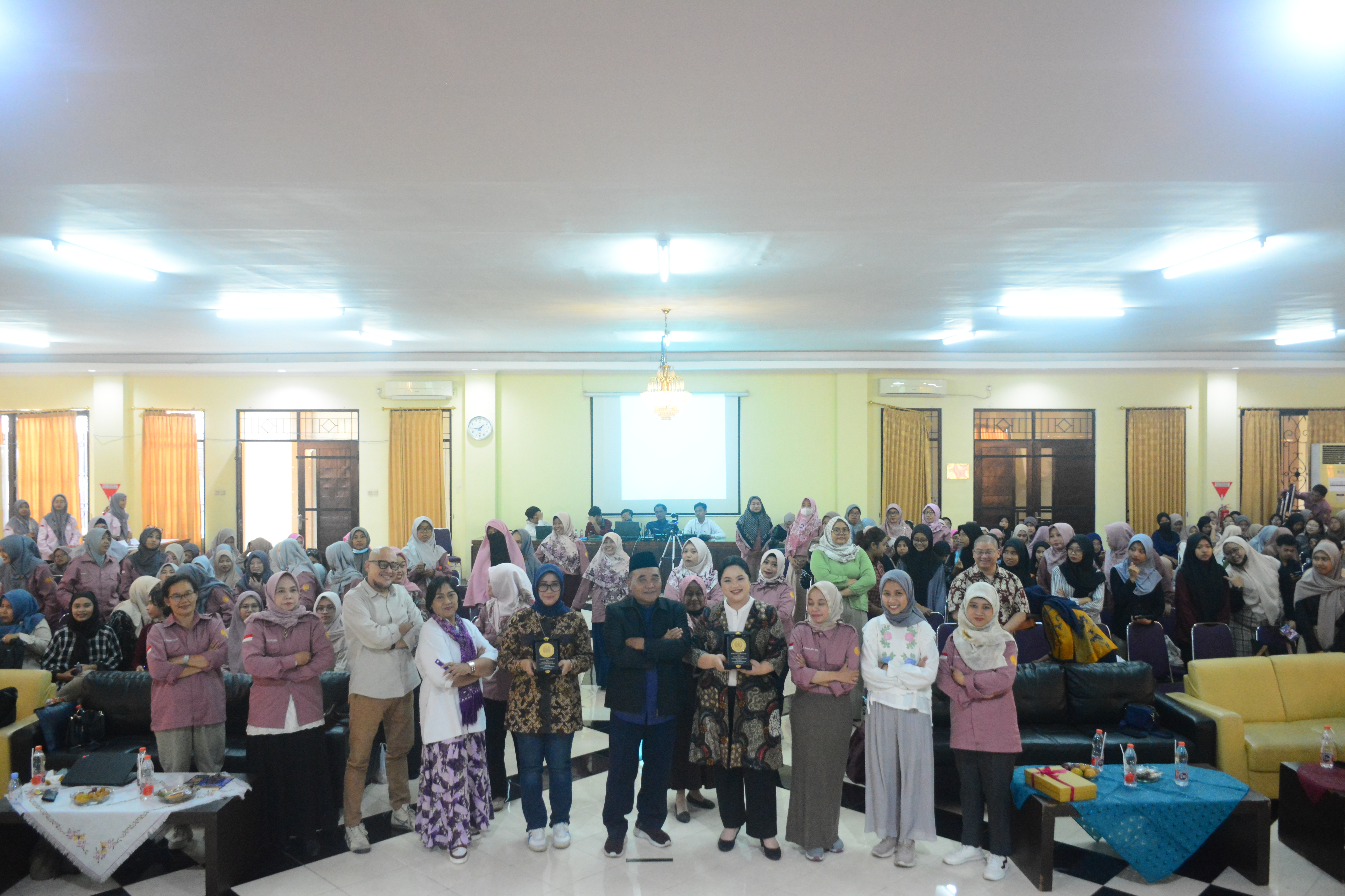 Ikut Peringati Bulan Pendidikan PGPAUD FIP UNESA Gelar Seminar Nasional