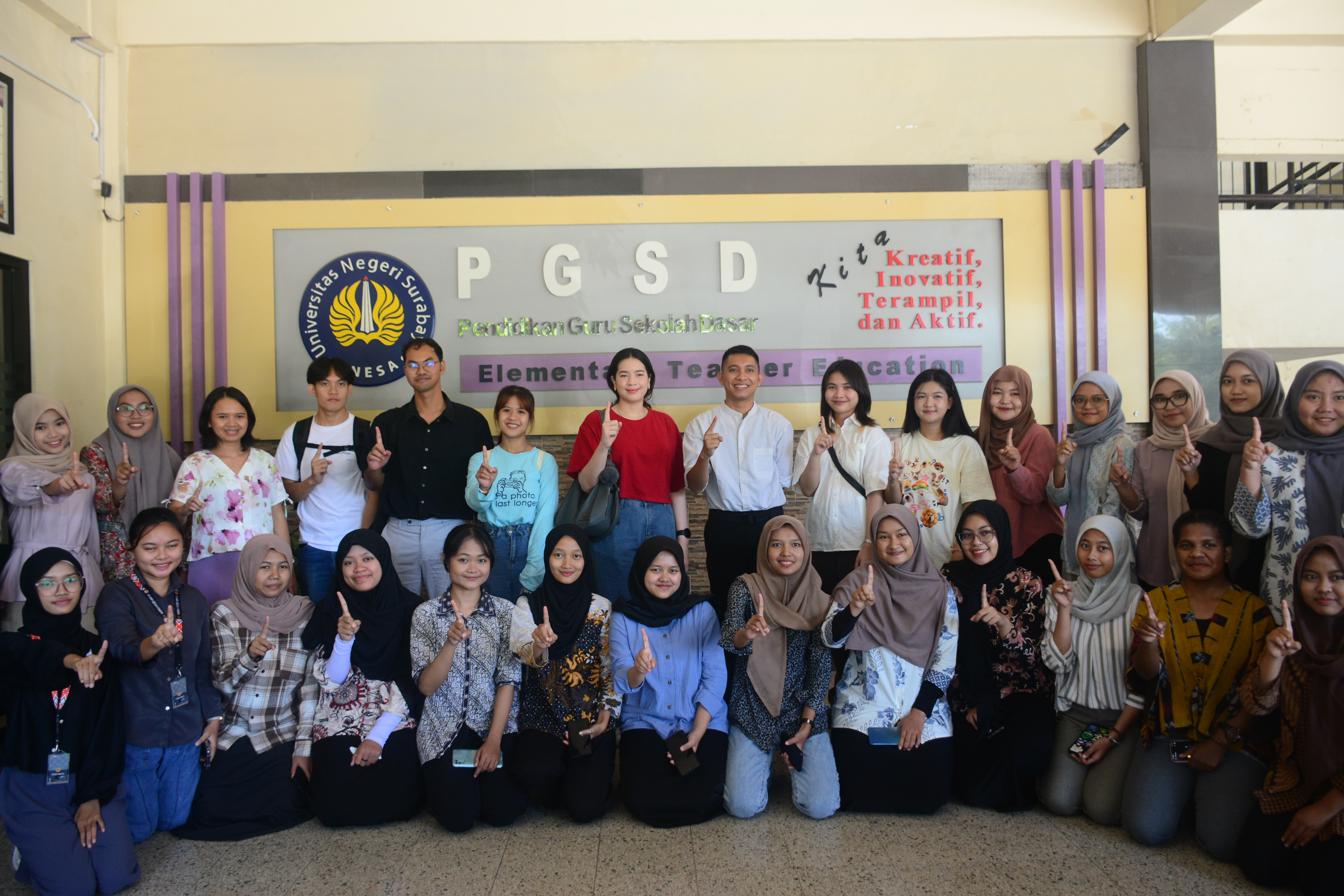 Mahasiswa Thailand Kunjungi&nbsp; Prodi PGSD UNESA, Bahas Modul Pembelajaran Matematika