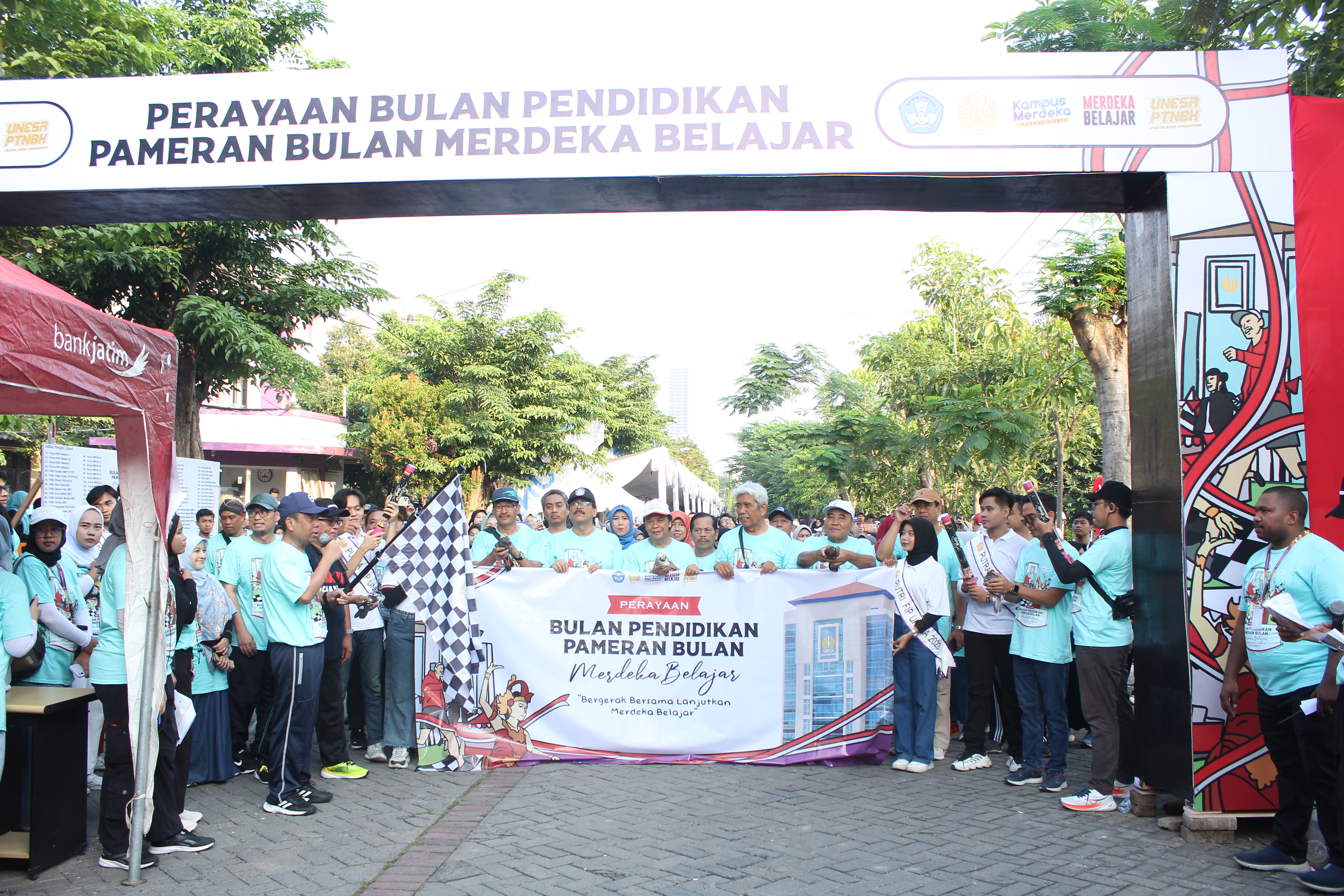 Rayakan Bulan Pendidikan, FIP UNESA Gelar Gebyar Merdeka Belajar