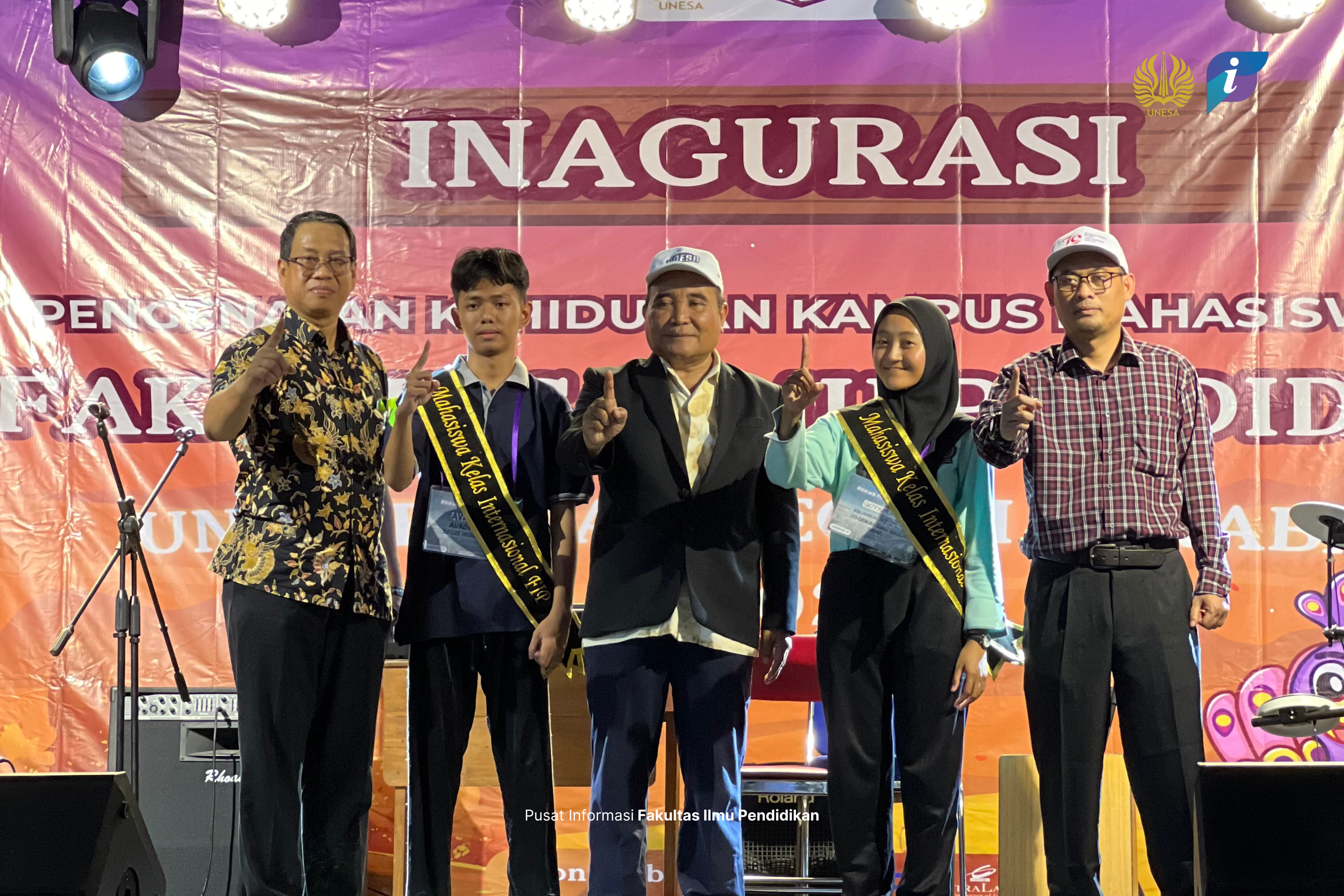 Pengukuhan Kelas Internasional&nbsp; Warnai Puncak PKKMB FIP UNESA