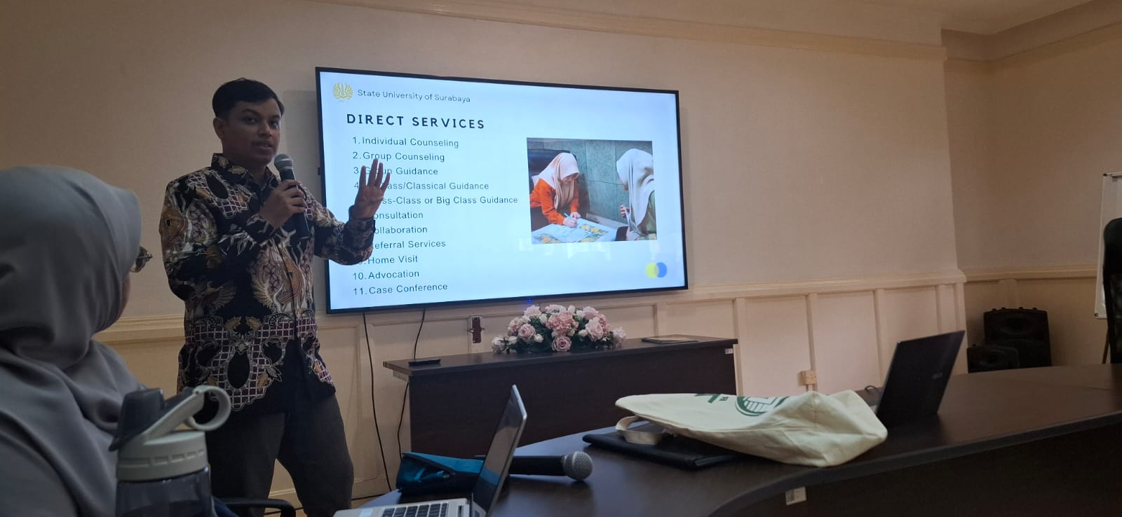 Jadi Dosen Tamu di Universiti Brunei Darussalam, Dosen FIP UNESA Paparkan Perbandingan Pendekatan Bimbingan dan Konseling Kedua Negara