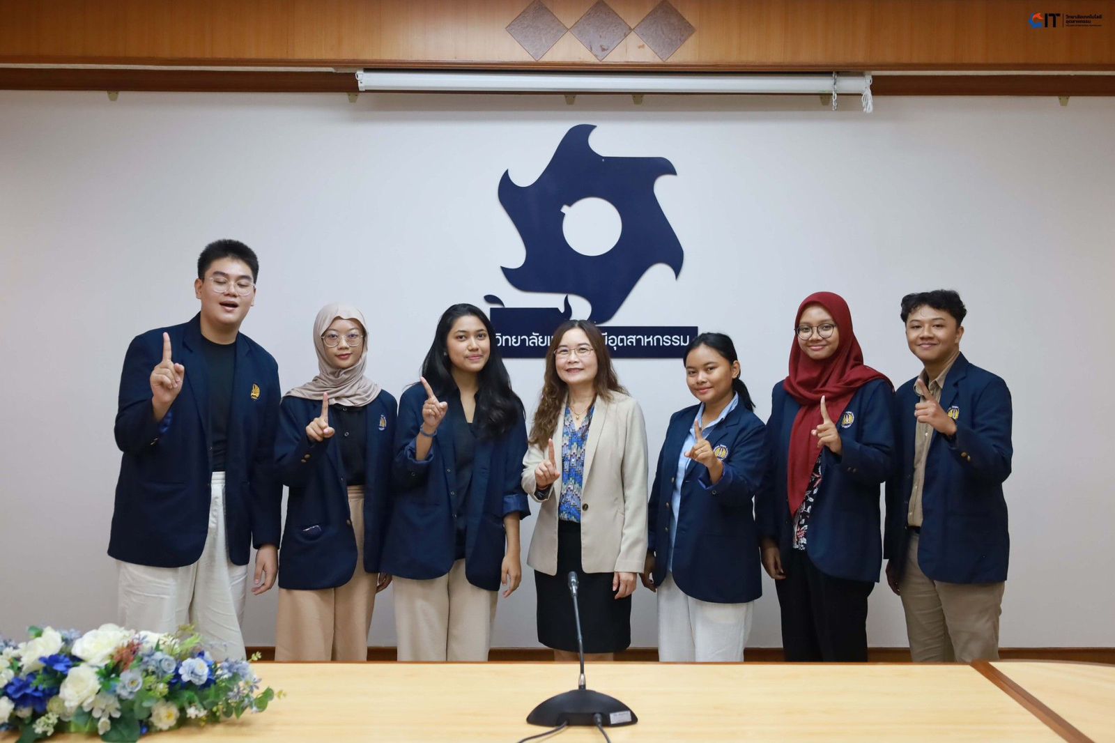 Mahasiswa FIP UNESA Raih Prestasi Gemilang: Beasiswa Student Exchange ke King Mongkut's University of Technology North Bangkok (KMUTNB) Thailand