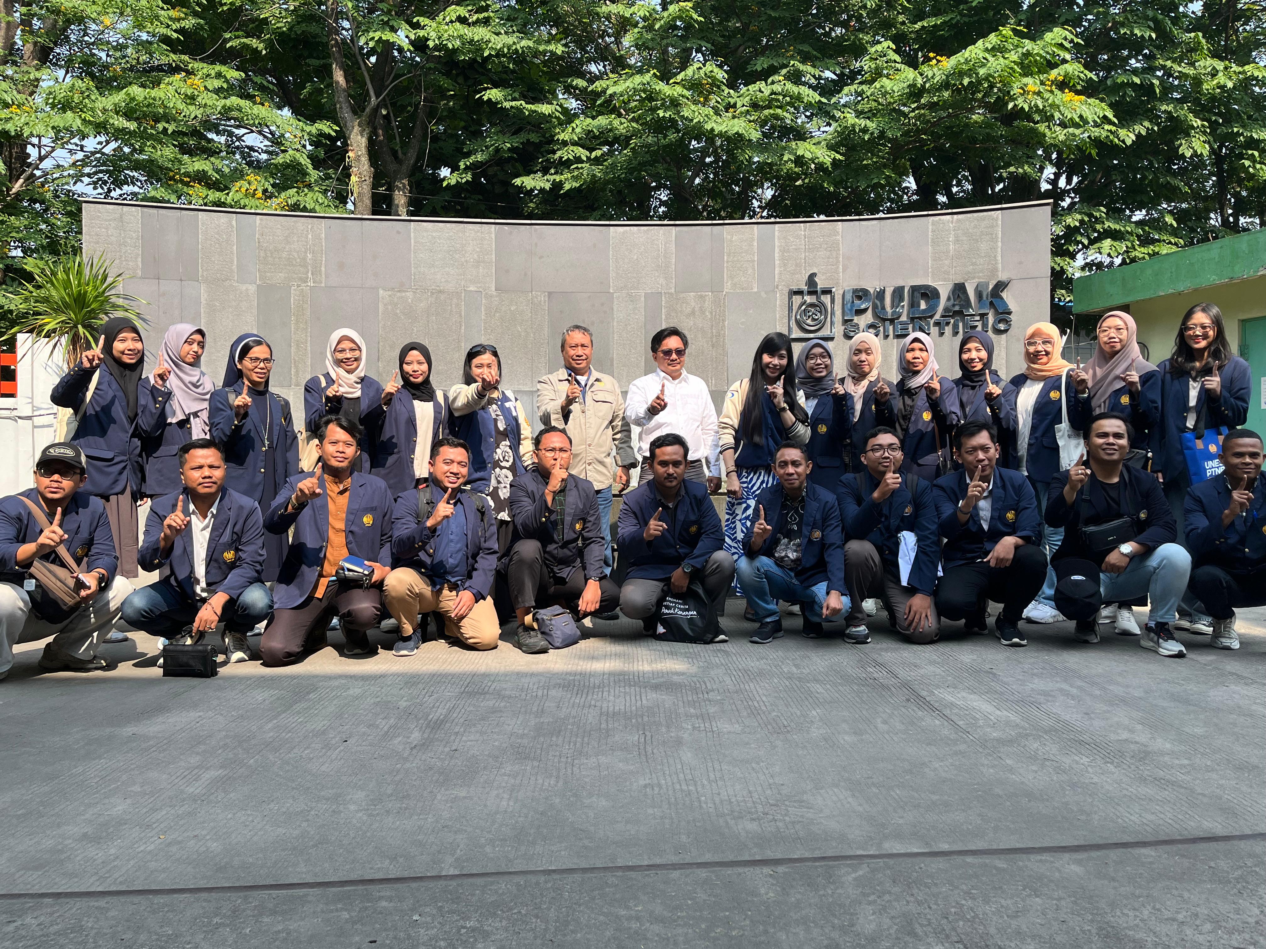 Mahasiswa S2 Teknologi Pendidikan FIP UNESA Lakukan Kunjungan ke Pudak Scientific: Tingkatkan Kompetensi dalam Pengembangan Teknologi Pendidikan