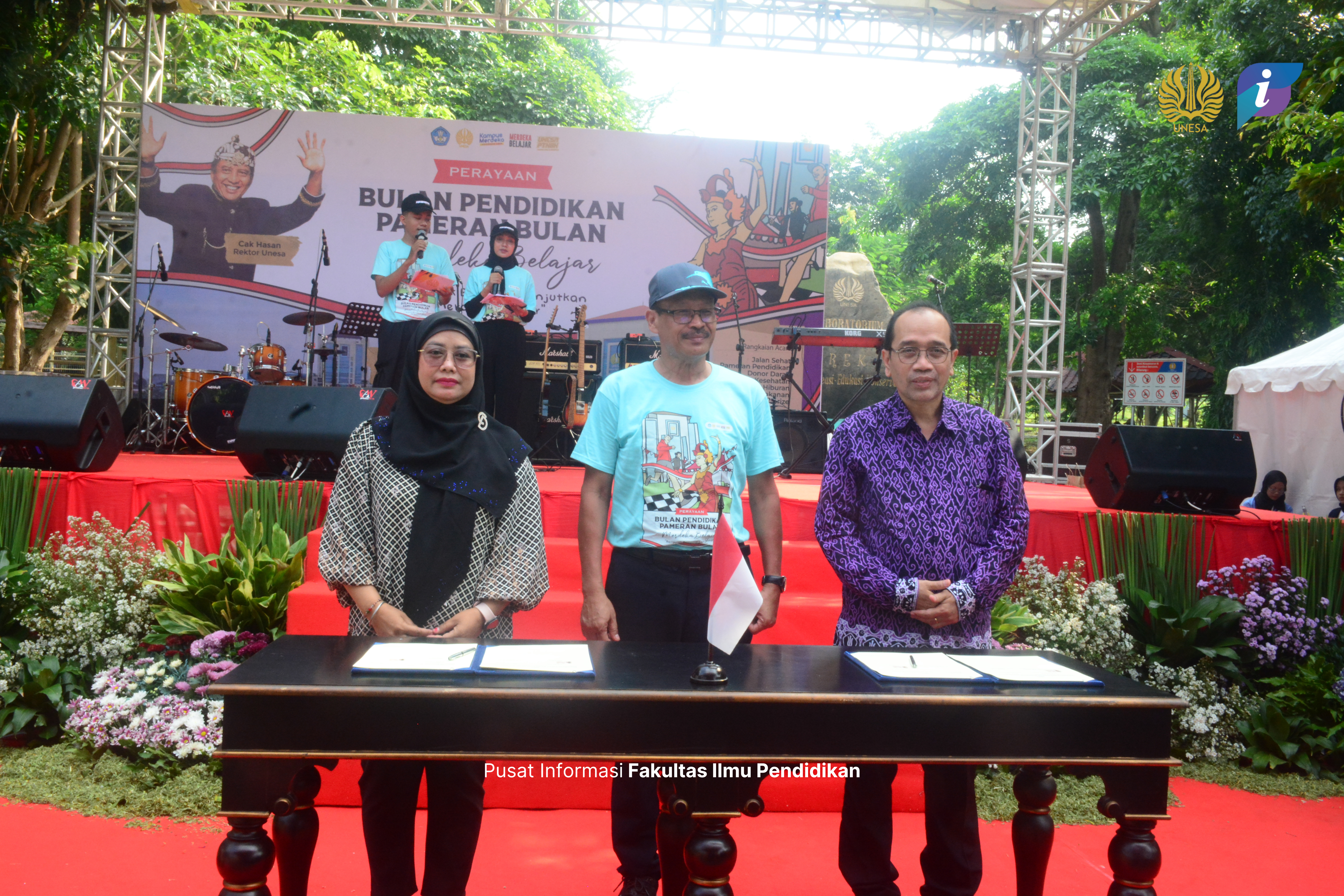 Kreativitas Mahasiswa PGSD UNESA Meriahkan Gebyar Bulan Pendidikan 2024 Melalui Karya Inovatif