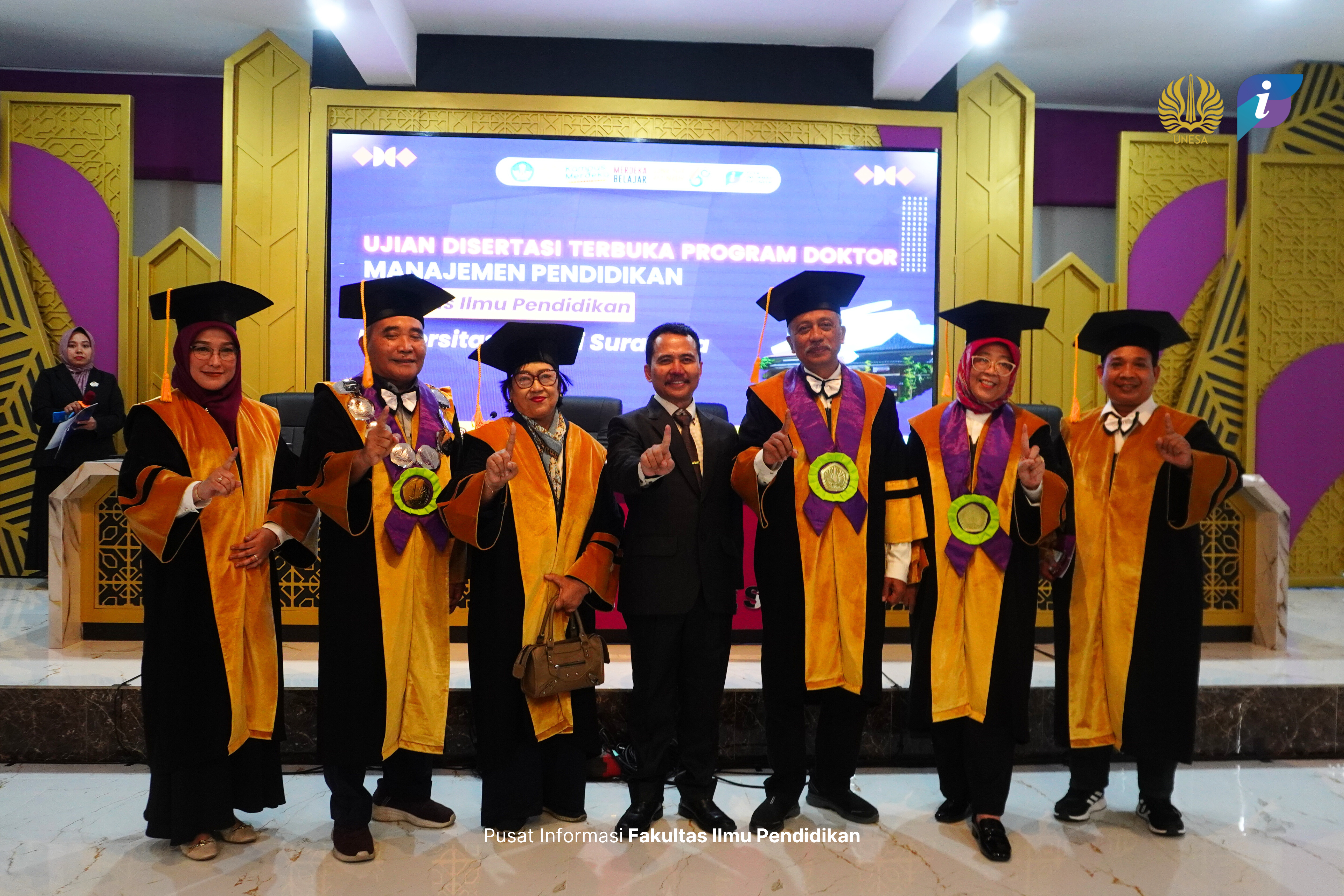 Berhasil Tingkatkan Capaian Indeks Pendidikan Lewat Nawa Karsa, Kepala Dinas Pendidikan Kabupaten Gresik Raih Gelar Doktor di FIP UNESA