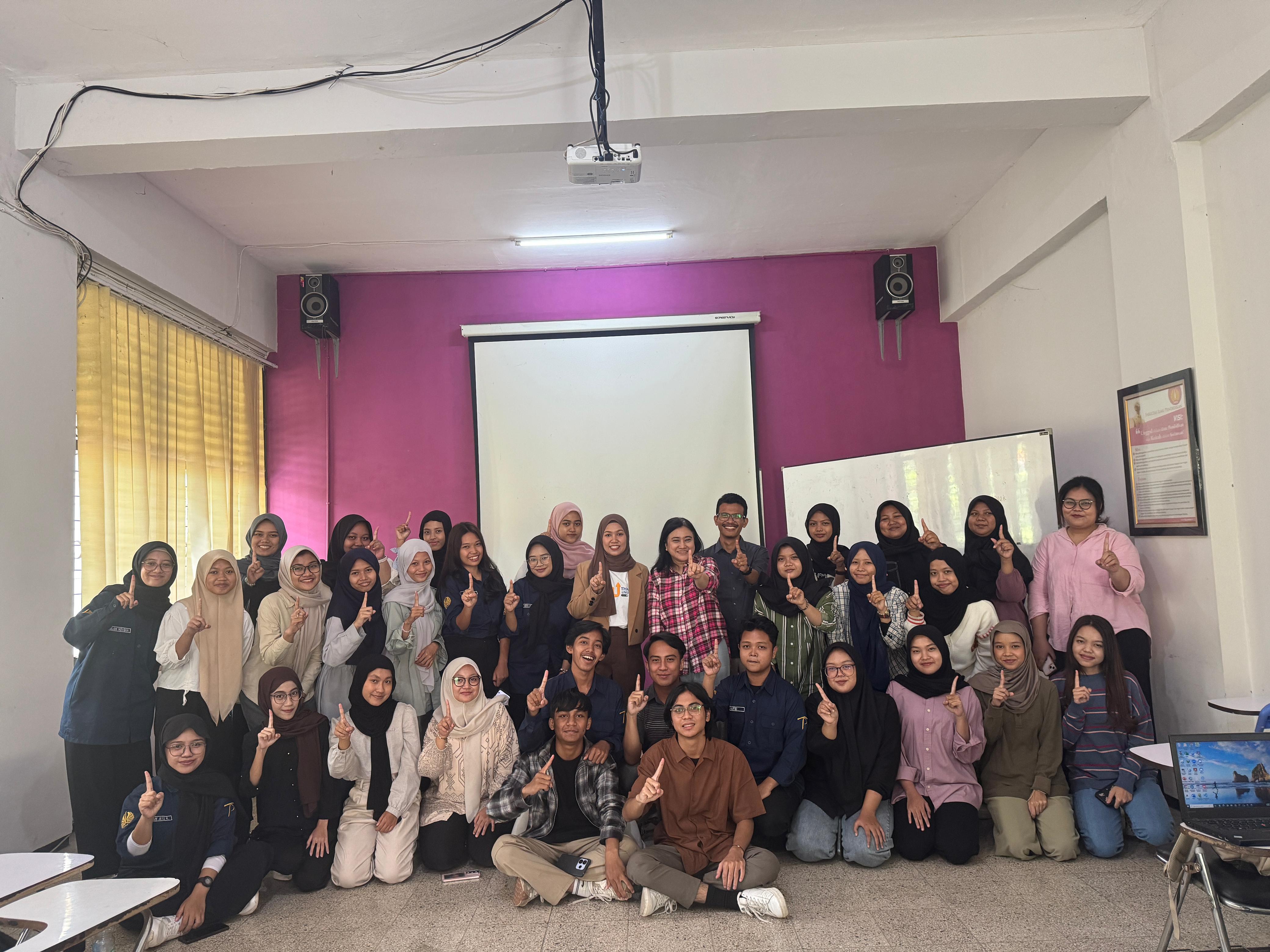 Jelajahi Lebih Dalam: Kuliah Tamu S1 TP UNESA Hadirkan Perspektif Kultur Pendidikan Thailand dari Thaksin University