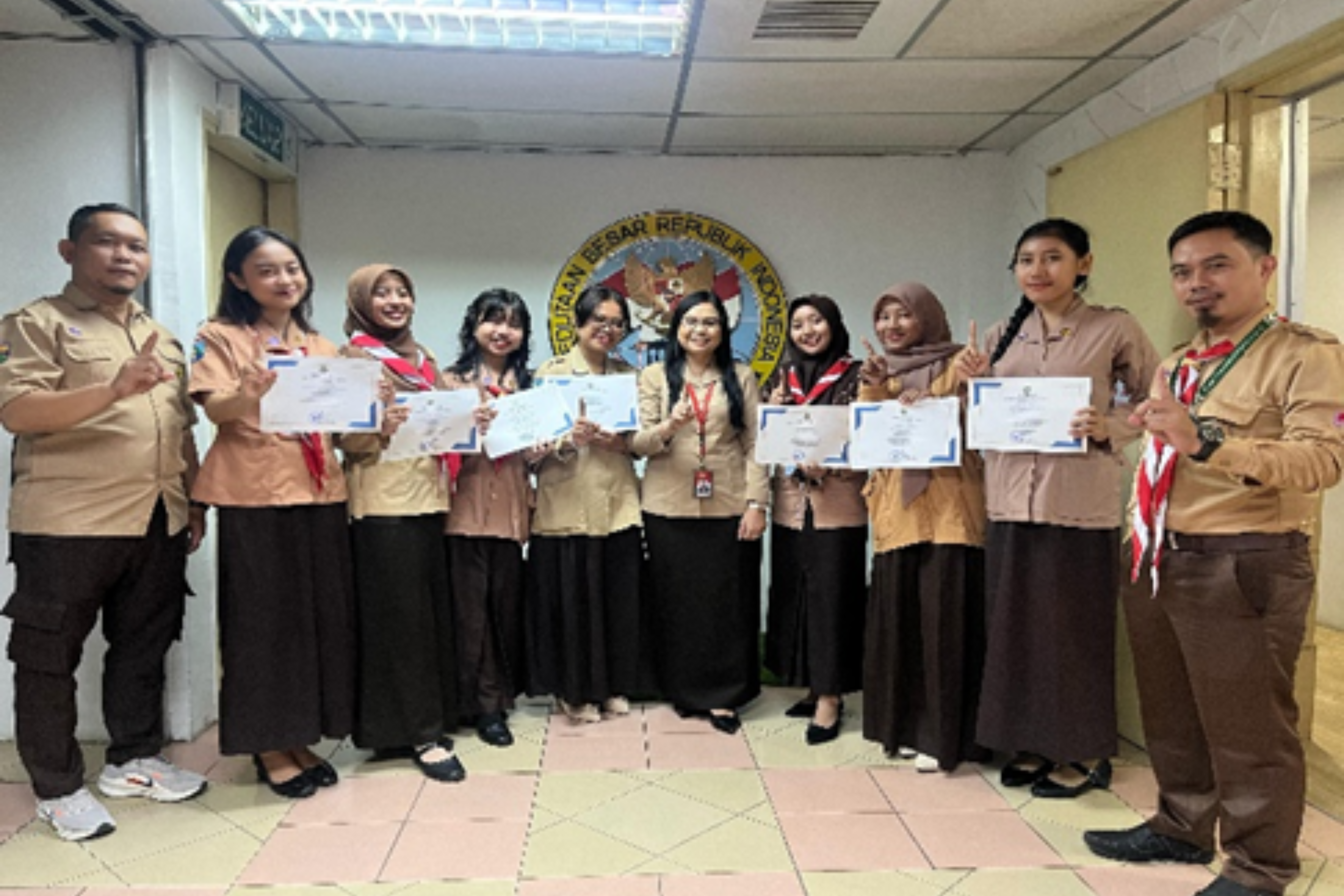 Bimbingan dan Konseling UNESA Mendunia: Tiga Mahasiswa Laksanakan PLP Internasional di Negeri Jiran