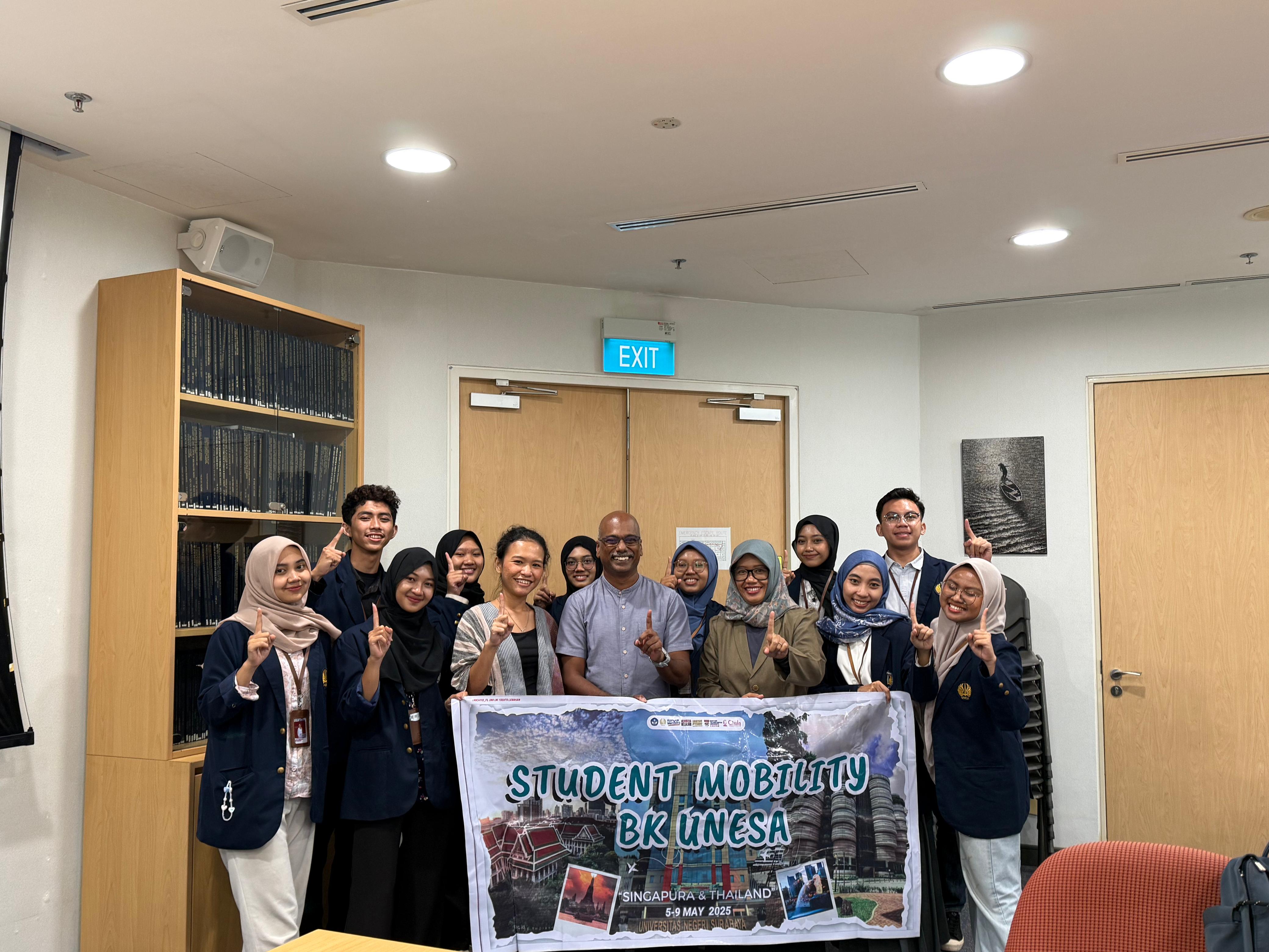 Mahasiswa BK UNESA Ikuti Student Mobility ke NTU dan Chulalongkorn University