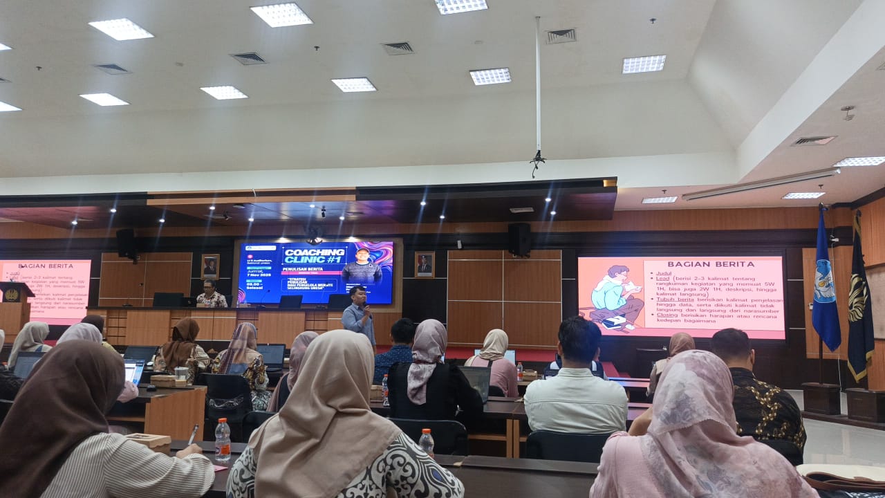 Coaching Klinik Penulisan Berita: Strategi Menulis untuk Pengelola Website Selingkung Unesa