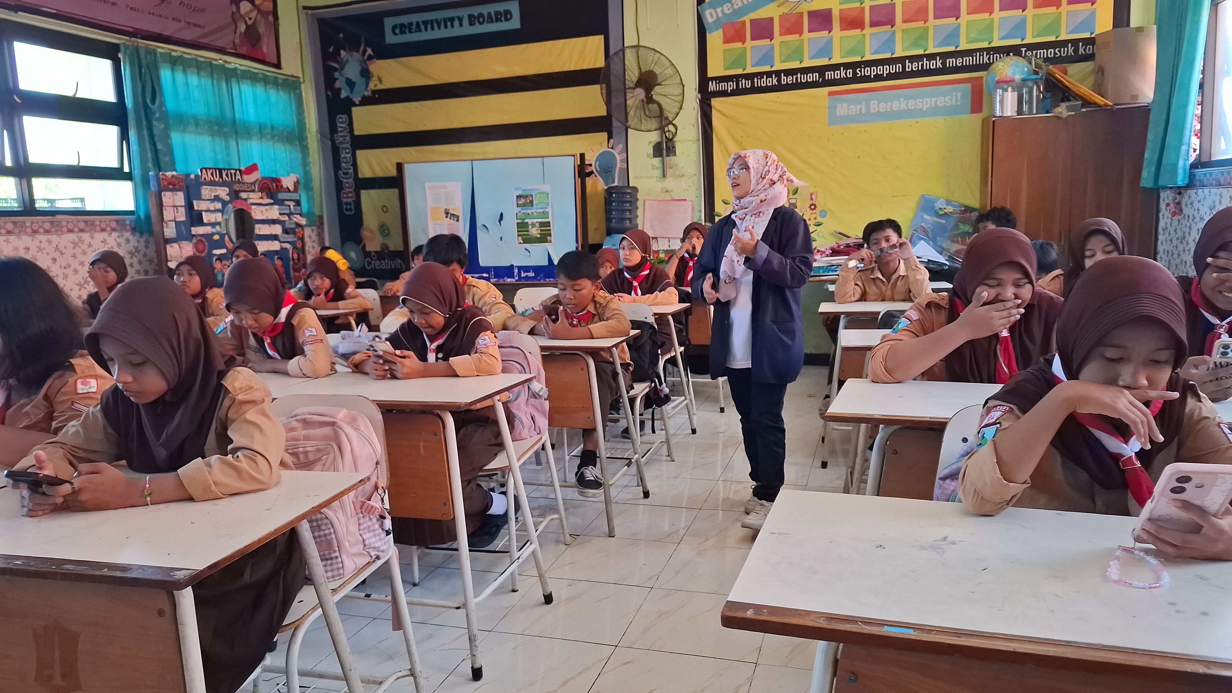 Mahasiswa Unesa Kembangkan Bahan Ajar Berbasis Quizizz AI, Dorong Minat dan Hasil Belajar Siswa SD