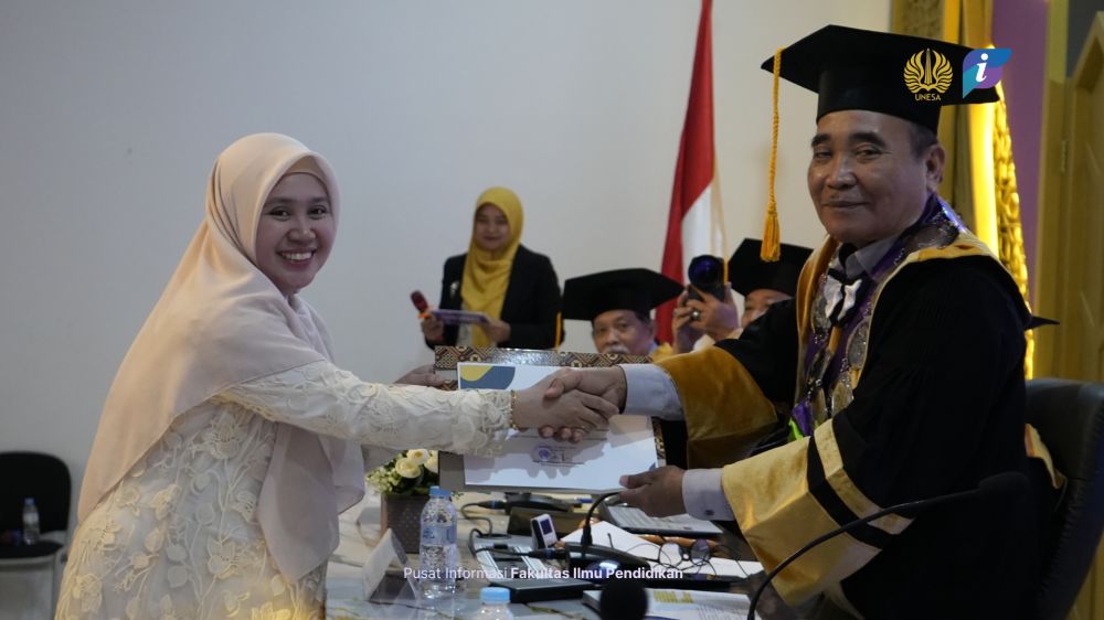 Sadriana Ayu Raih Doktor ke-174 S3 Teknologi Pendidikan FIP UNESA