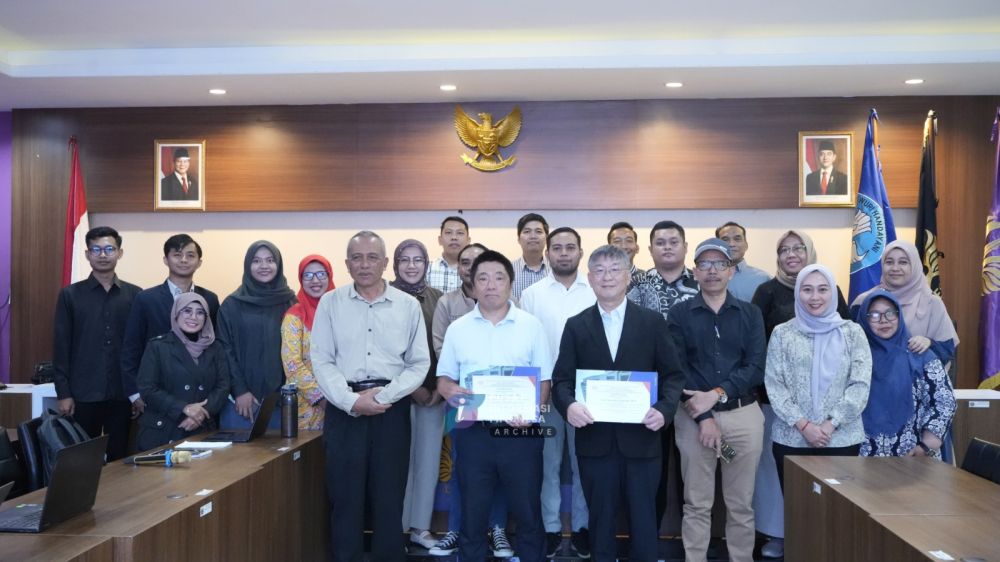 S3 Teknologi Pendidikan dan Pendidikan IPS UNESA Gelar Kuliah Tamu Bahas Pemanfaatan AI dalam Pendidikan