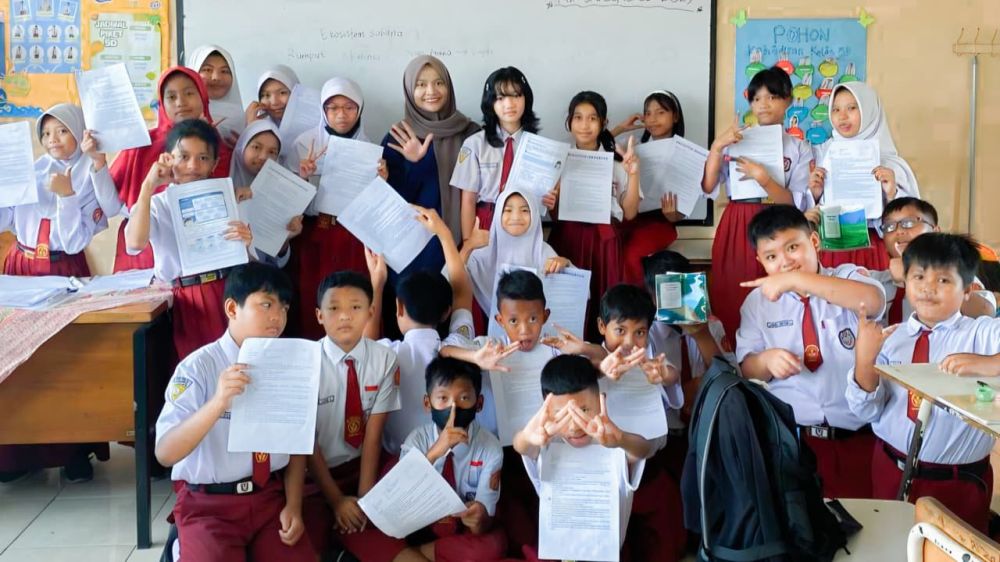 Hadirkan Ekosistem Berbasis AR, Mahasiswa Magister FIP UNESA Dongkrak Berpikir Komputasi dan Literasi Sains Siswa SD