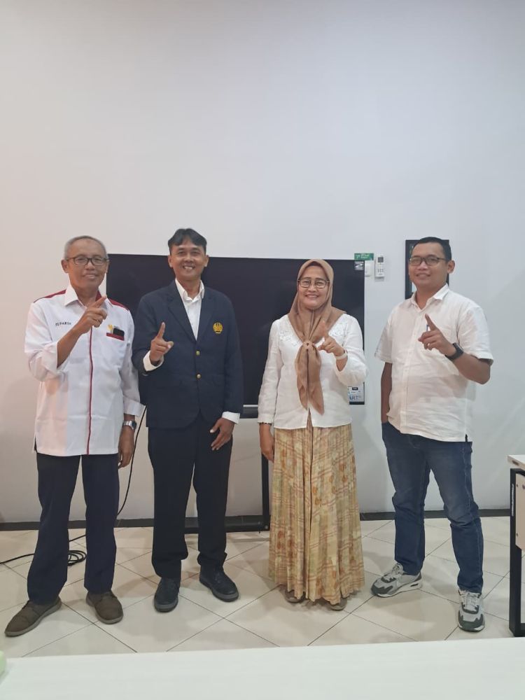 Bahan Ajar STEM "Pengasapan Ikan" Karya Mahasiswa S2 UNESA Dongkrak Berpikir Kritis Siswa SD