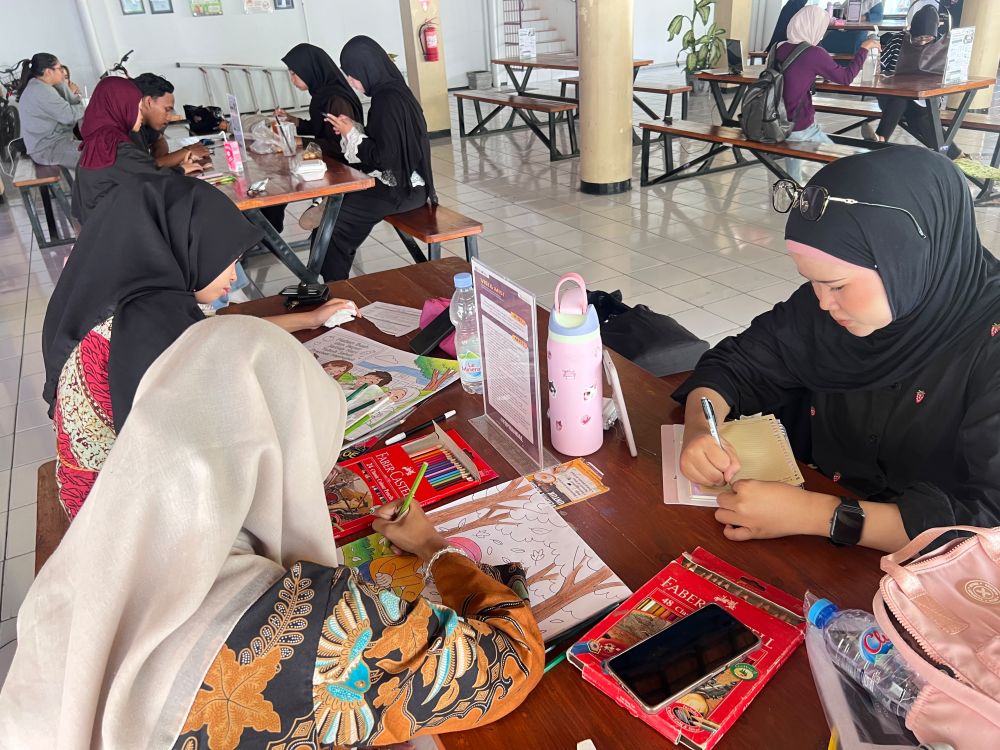 Tantangan Mahasiswa Fakultas Ilmu Pendidikan Universitas Negeri Surabaya dalam Menjaga Kesehatan di Tengah Tekanan Akademik